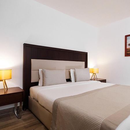 קונאקרי Riviera Royal Hotel מראה חיצוני תמונה