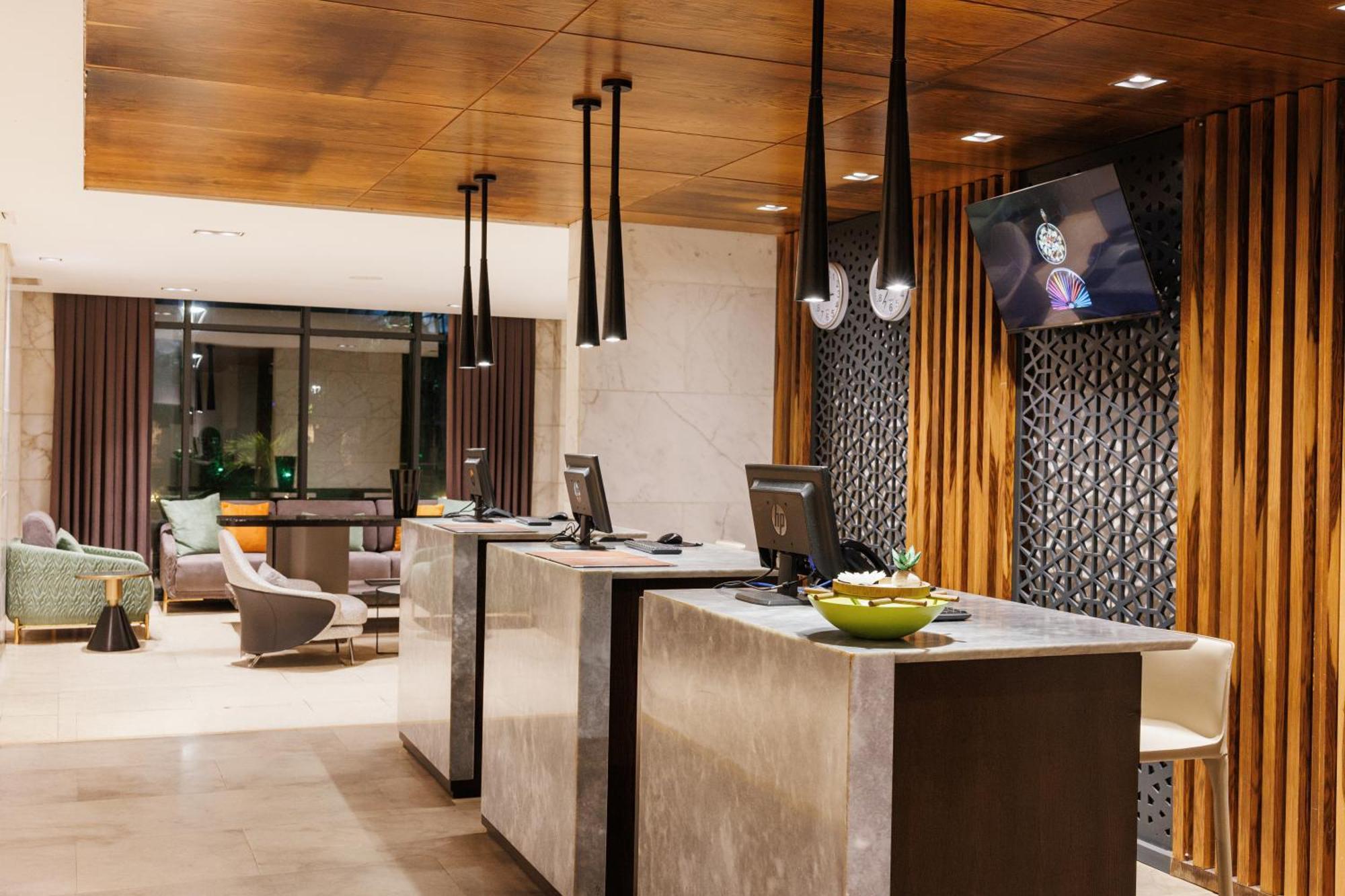 קונאקרי Riviera Royal Hotel מראה חיצוני תמונה